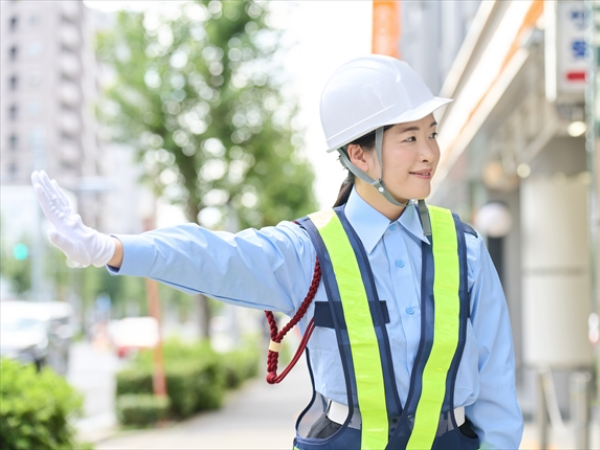 女性の警備員